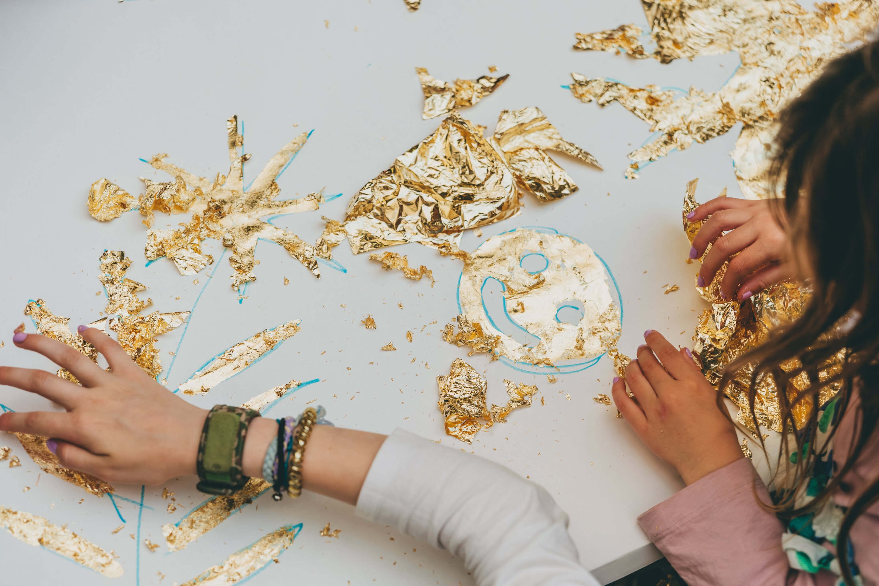Atelier fresque et dorure à la feuille pour les petits — 1h30